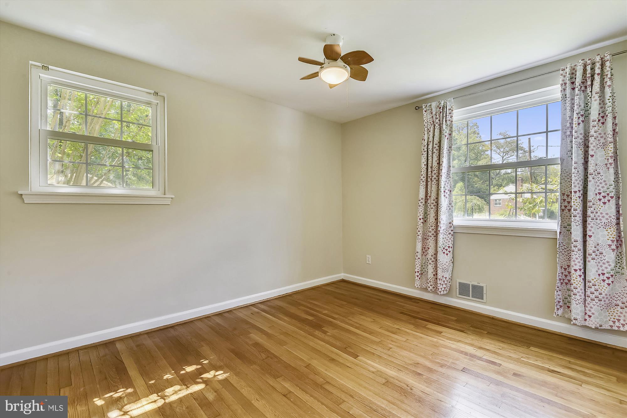 POPLAR HEIGHTS - Residential Lease