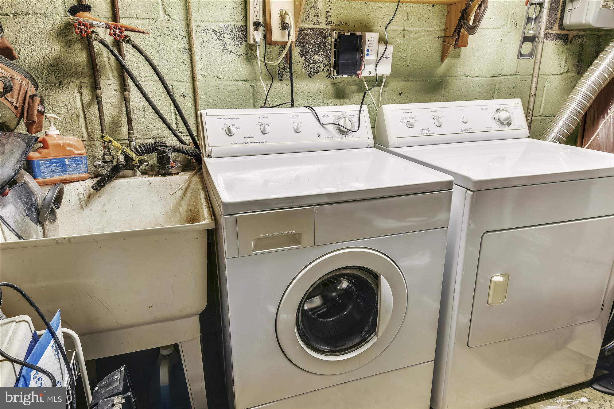 POPLAR HEIGHTS - Residential Lease