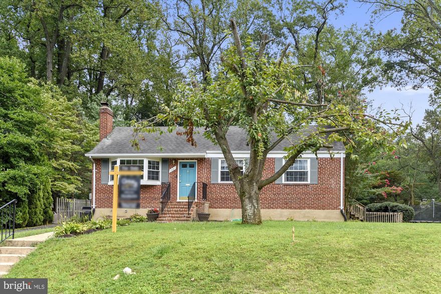 Beautiful home on a huge lot!!!! 4 bedroom/3.5 bath (with an extra two rooms that can be used for a den or office space) Contemporary updates to this classic brick home on a quiet cul-de-sac. The great room includes a spectacular kitchen, generous dining area & sunlit family room with French doors leading to the expansive deck. The kitchen features granite countertops, huge center island with a separate sink & breakfast bar, updated appliances and pendant lighting. The main bedroom offers a large walk-in closet and glass doors to the deck. The newly renovated main bath includes a shower, separate soaking tub & comfort height vanity. Wood burning fireplace on main level. Lower level offers a full bath, two versatile rooms plus a cozy recreation room with a gas fireplace. Pets case by case.