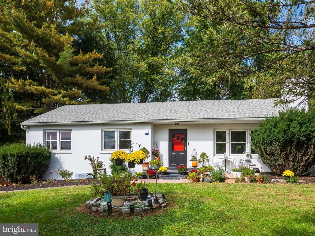 Photo of 191 W Street Road, KENNETT SQUARE, PA 19348 (MLS # PACT2111030)