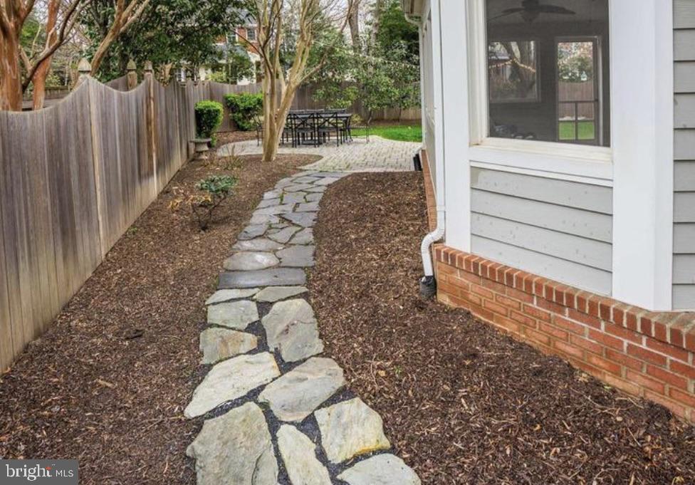 IVY HILL - Residential