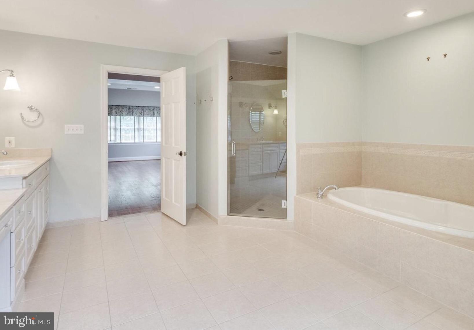 IVY HILL - Residential