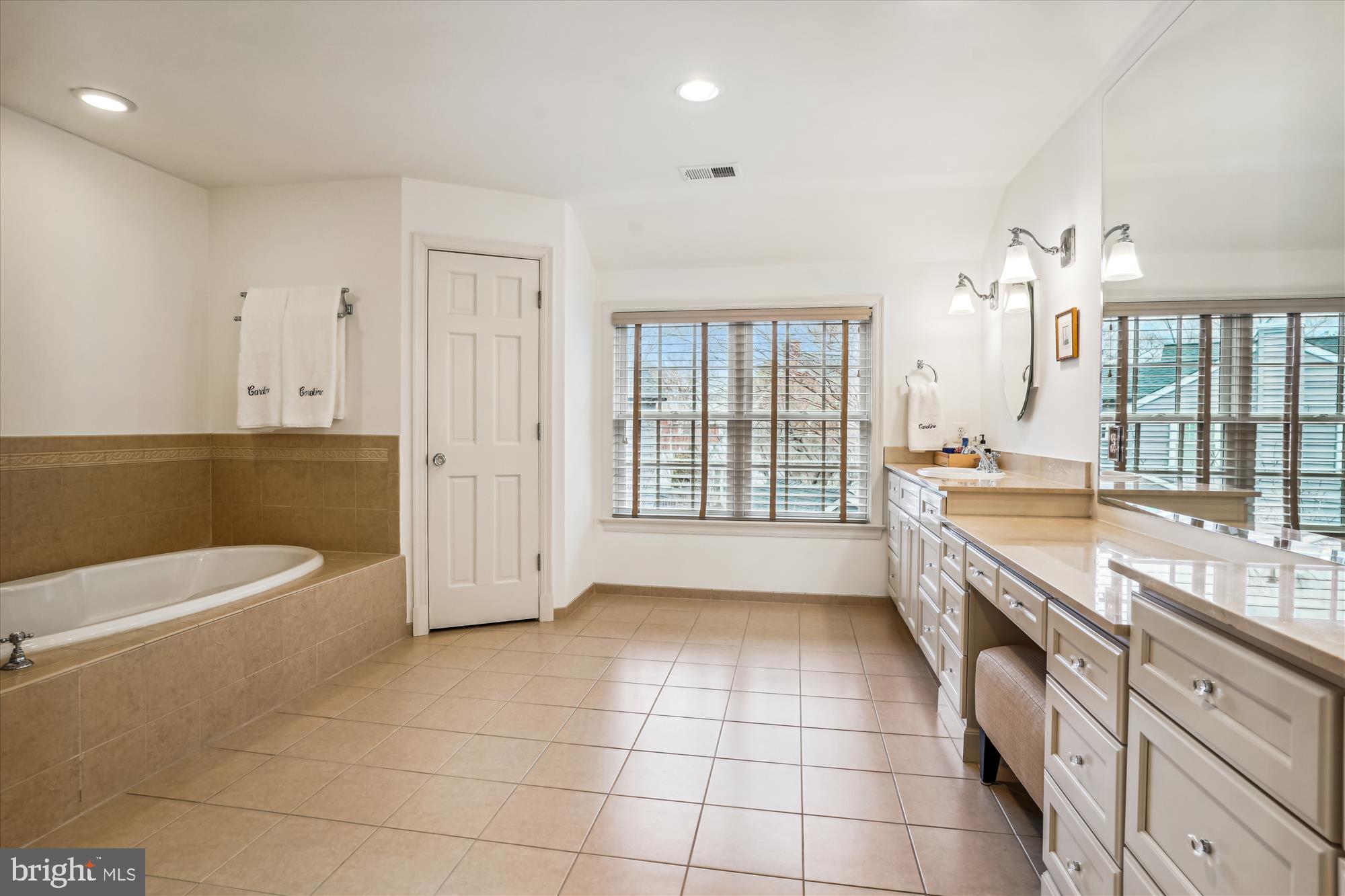 IVY HILL - Residential