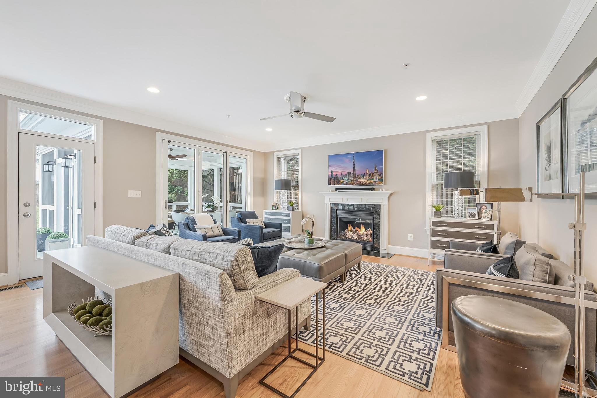 LONE OAK - Residential