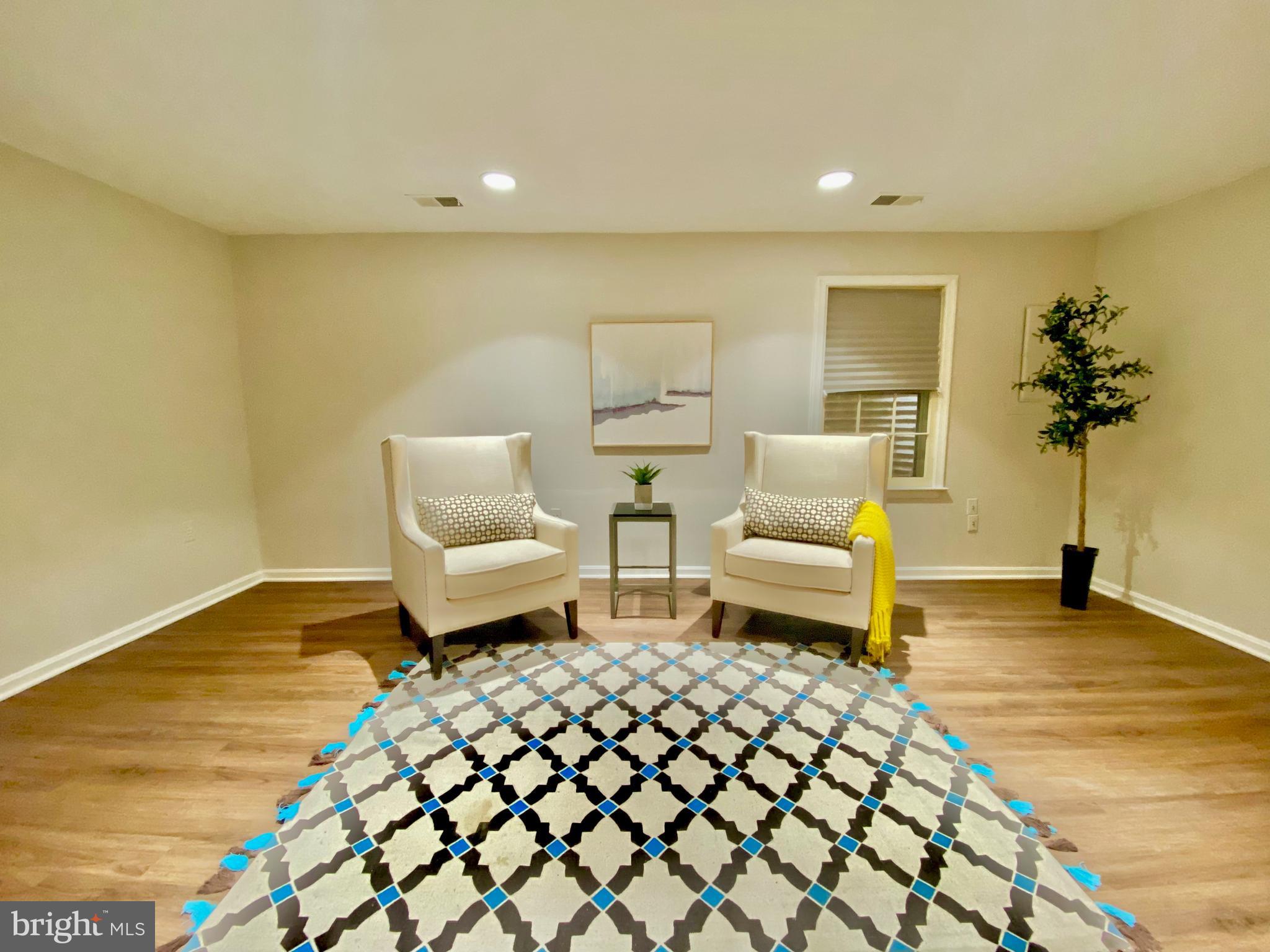 CHATHAM SQUARE - Residential