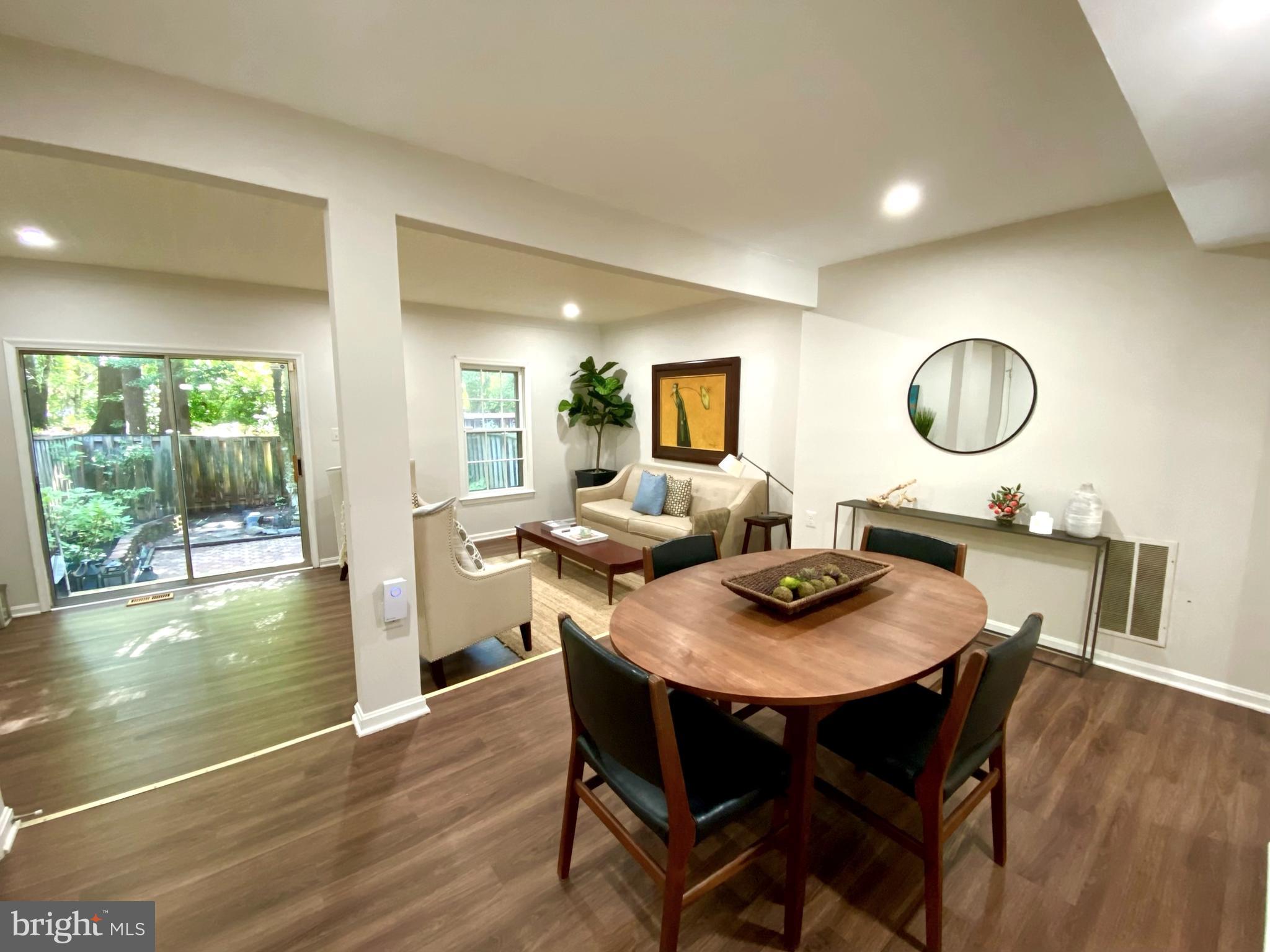 CHATHAM SQUARE - Residential