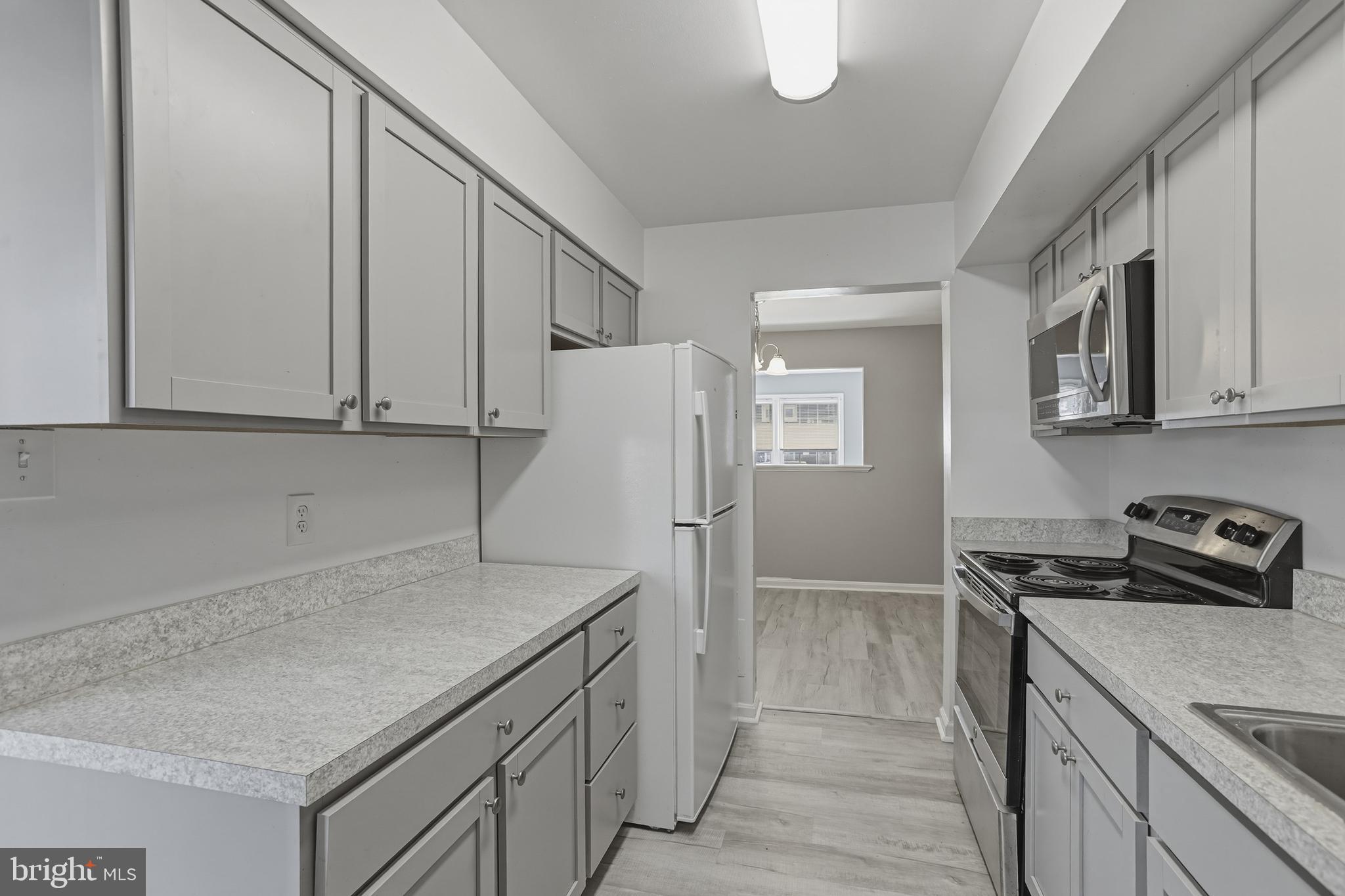 BERKELEY VILLAGE - Residential