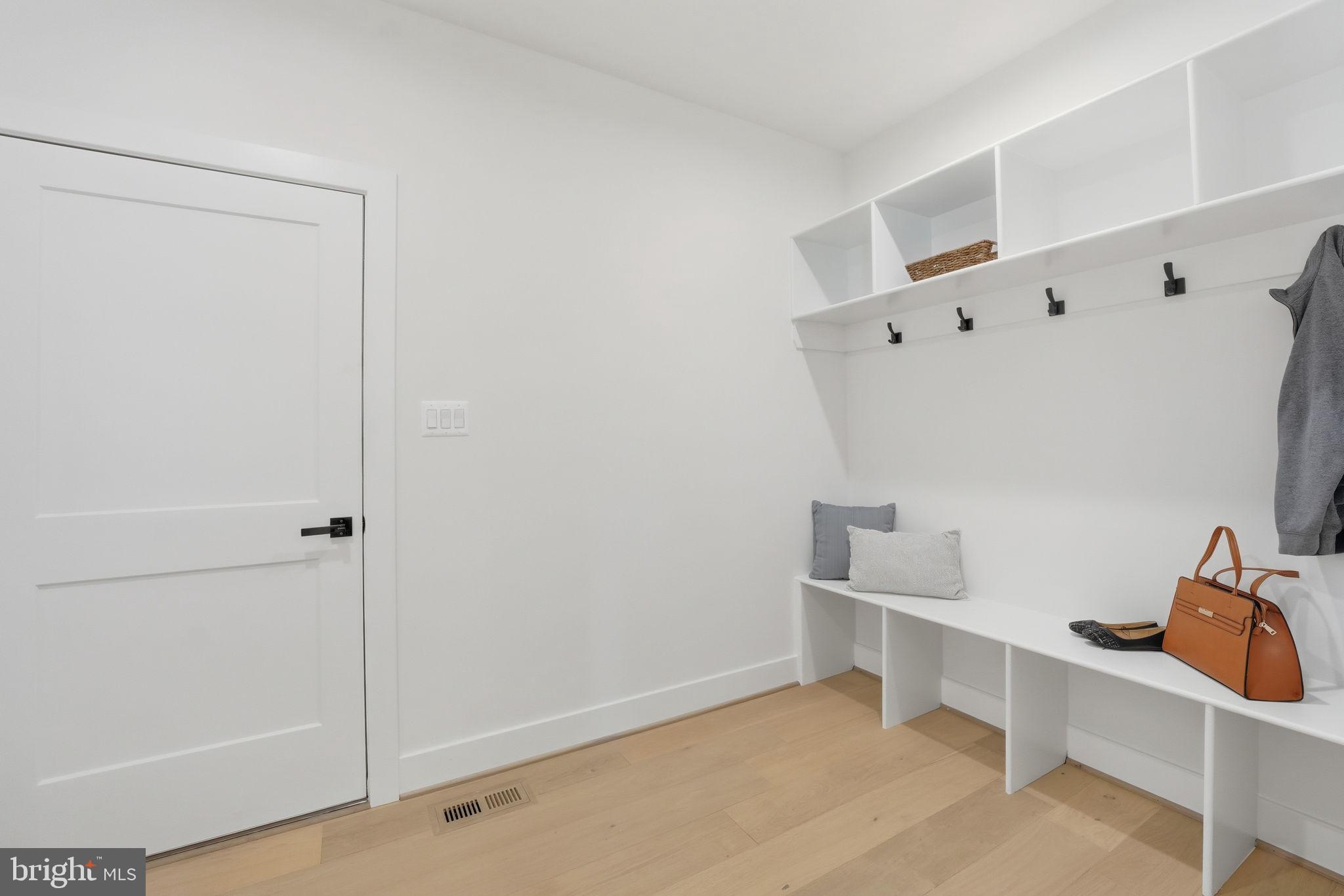 ANNALEE HEIGHTS - Residential