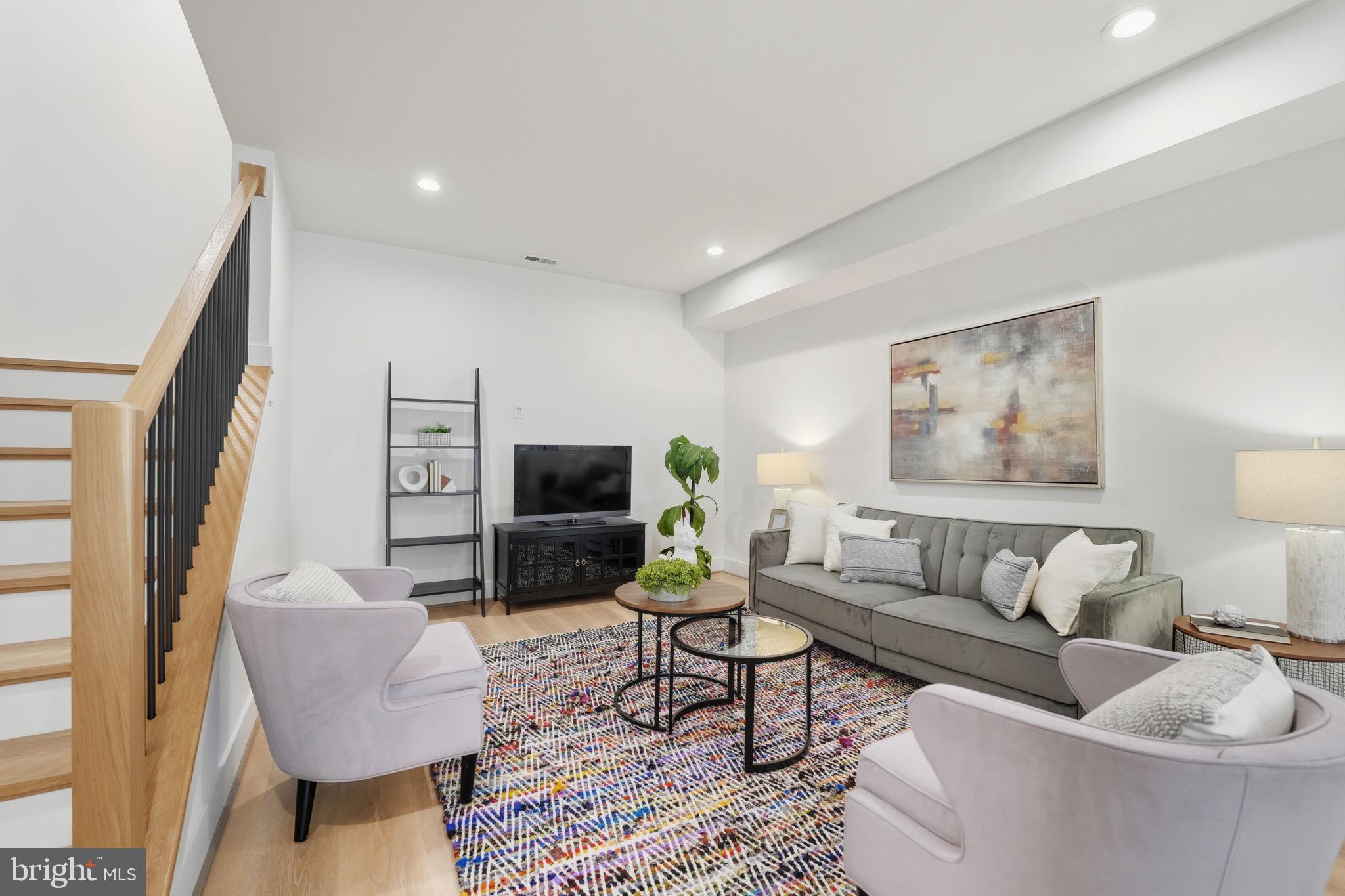 ANNALEE HEIGHTS - Residential