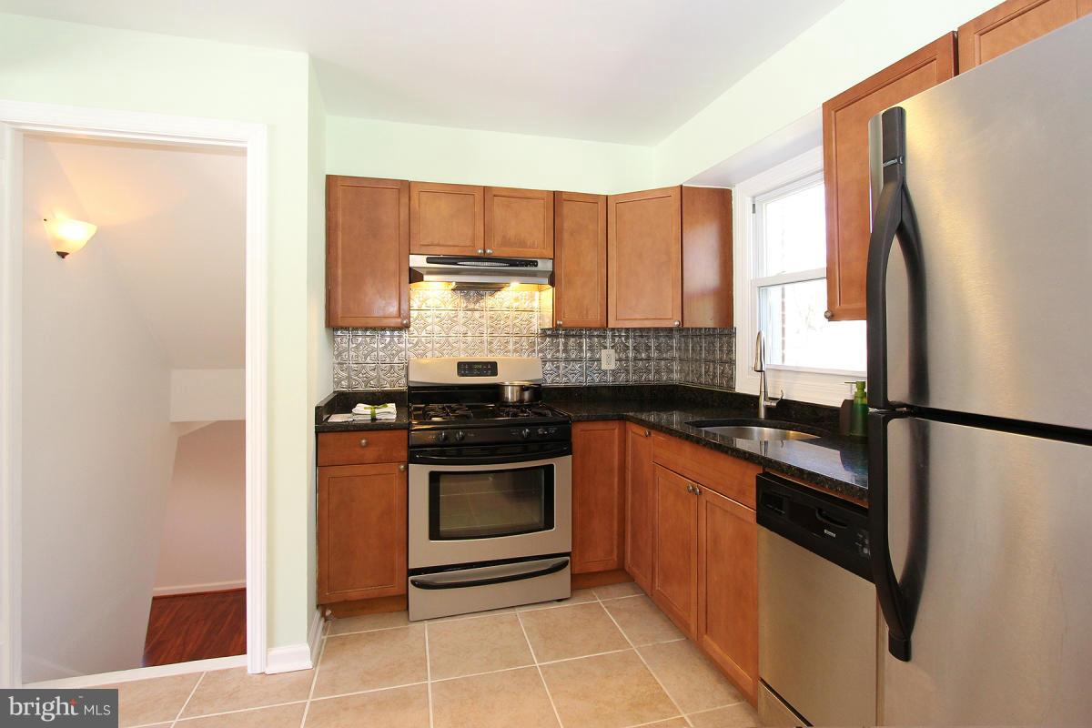 BURGUNDY KNOLLS - Residential