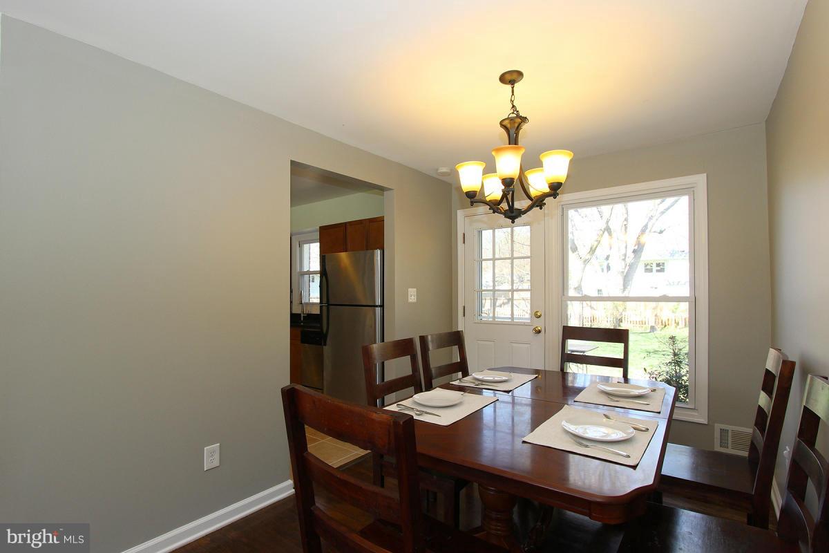 BURGUNDY KNOLLS - Residential