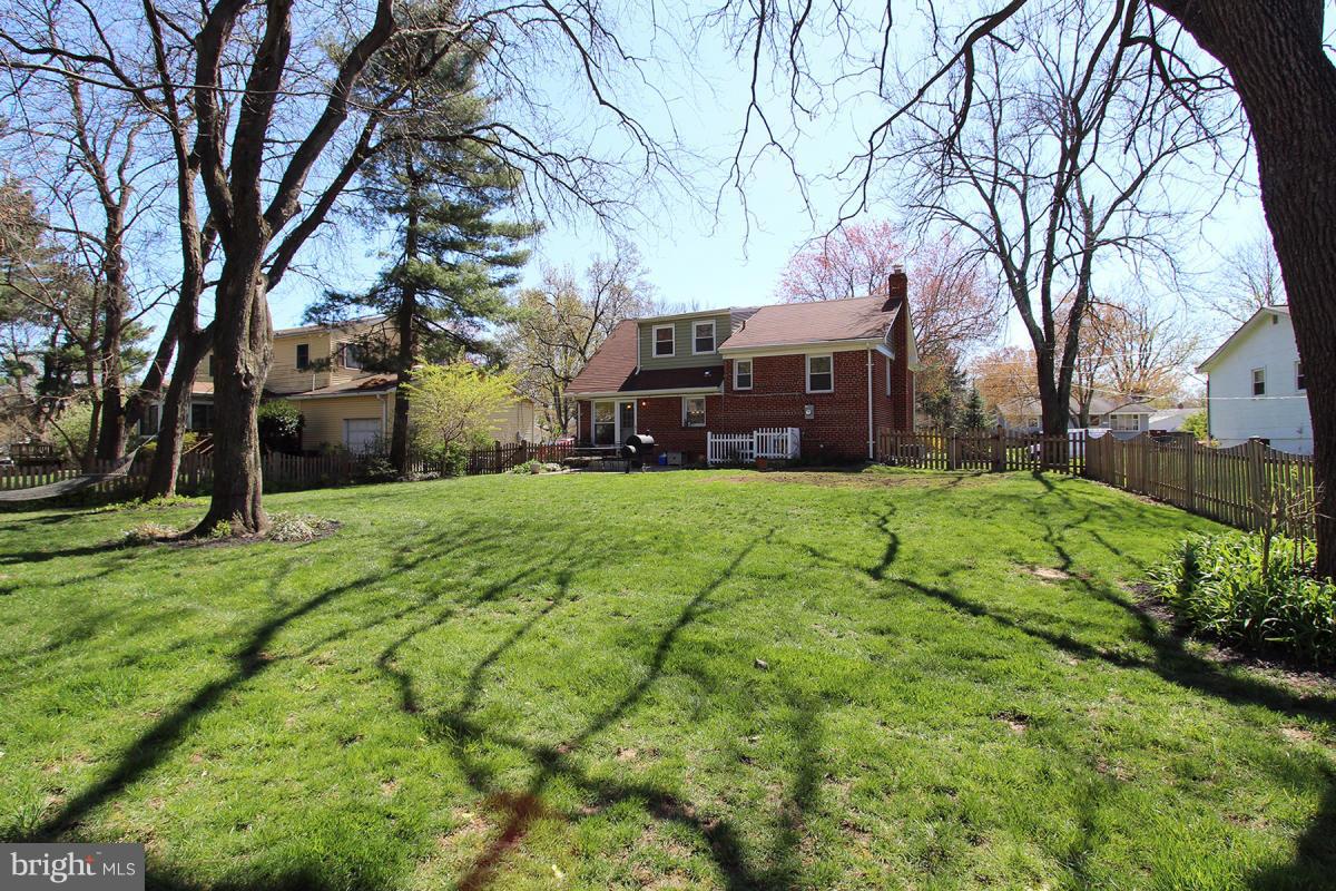 BURGUNDY KNOLLS - Residential