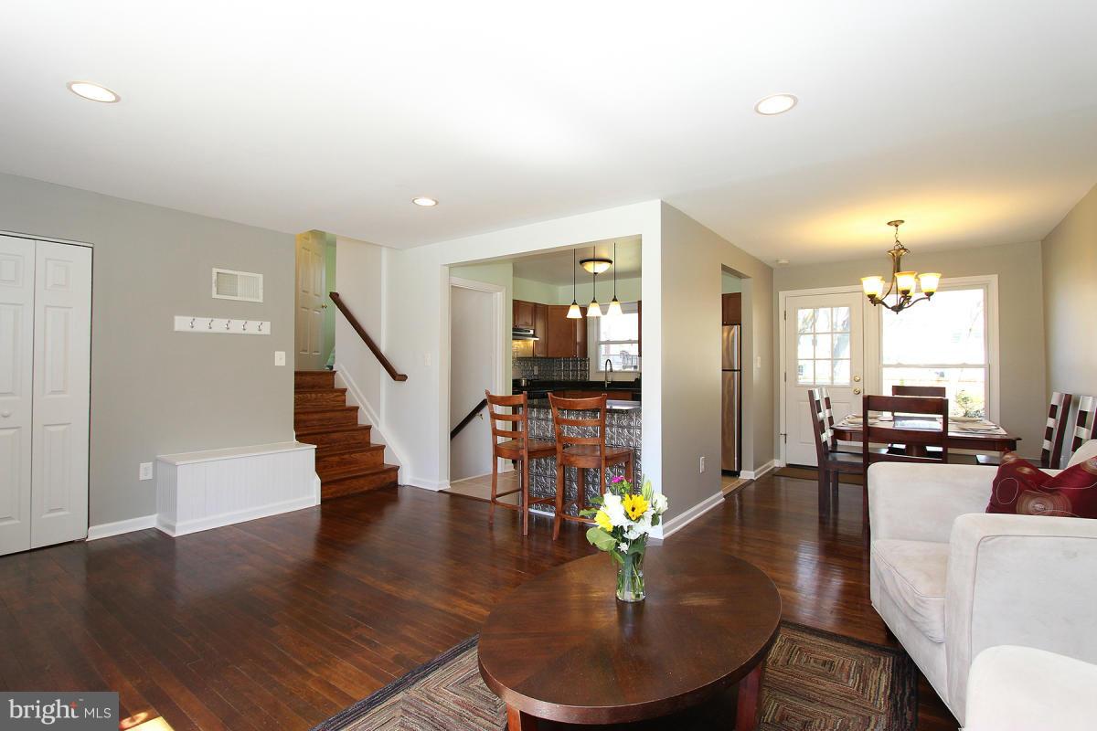 BURGUNDY KNOLLS - Residential