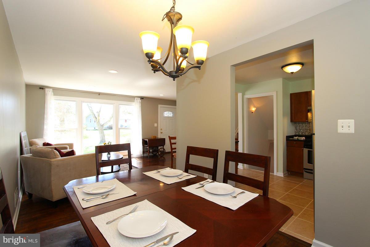 BURGUNDY KNOLLS - Residential