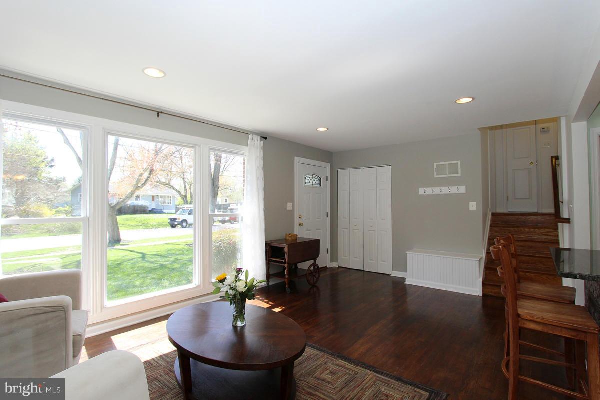 BURGUNDY KNOLLS - Residential