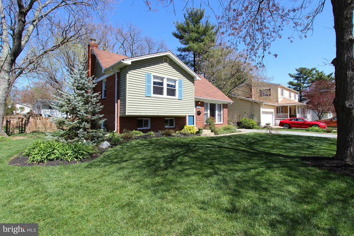 BURGUNDY KNOLLS - Residential