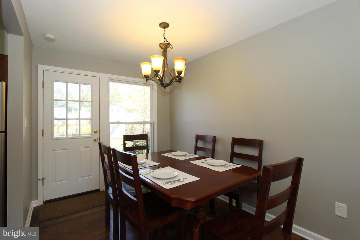 BURGUNDY KNOLLS - Residential