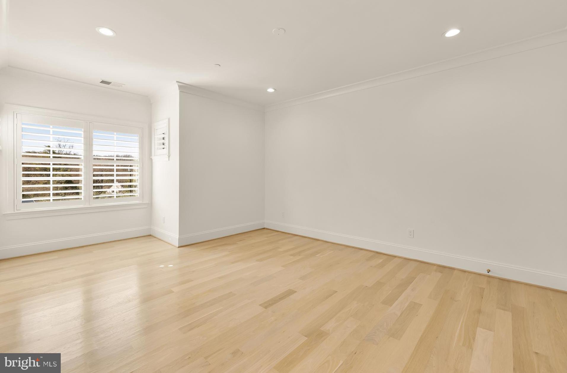 ARROWOOD - Residential