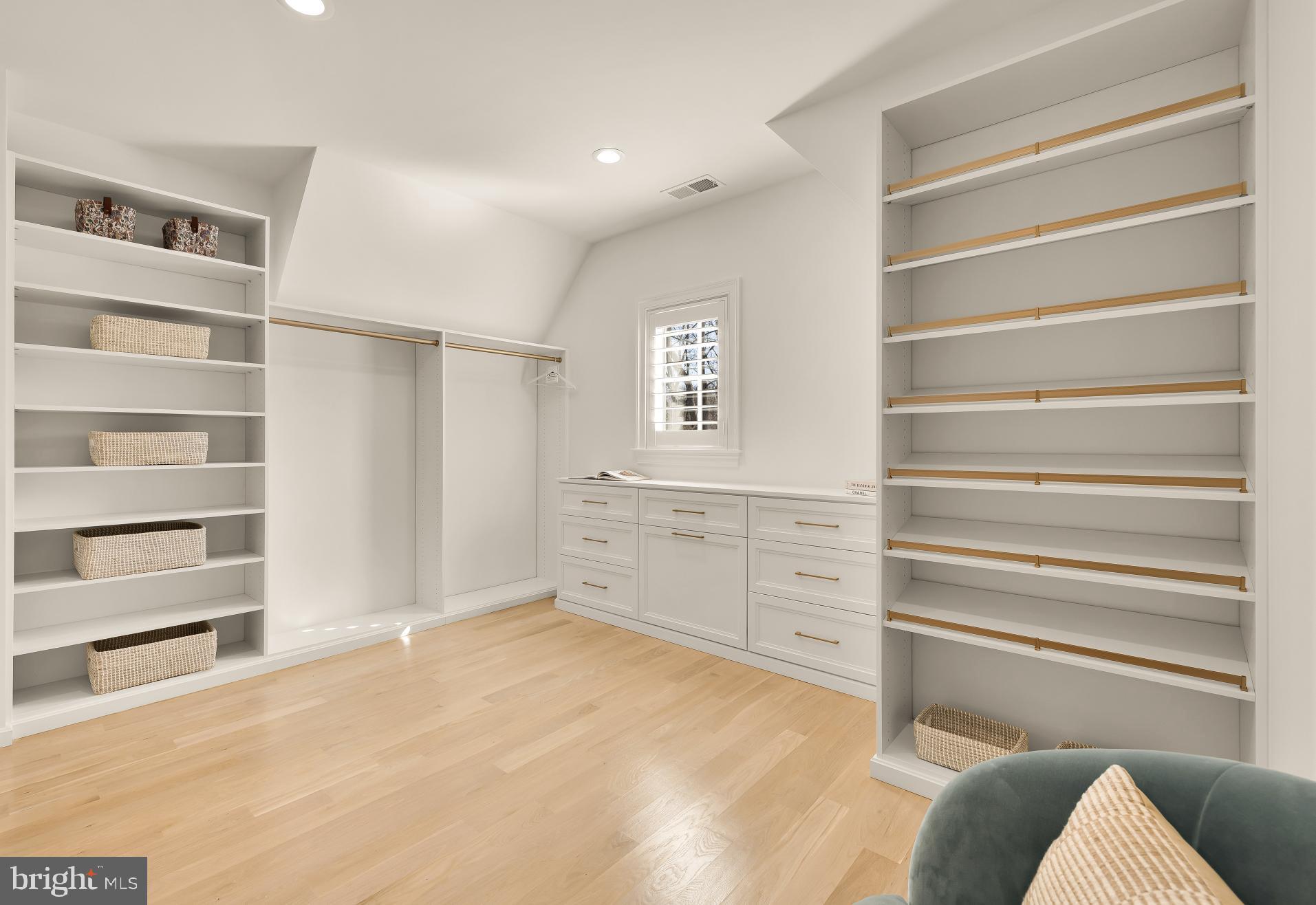 ARROWOOD - Residential