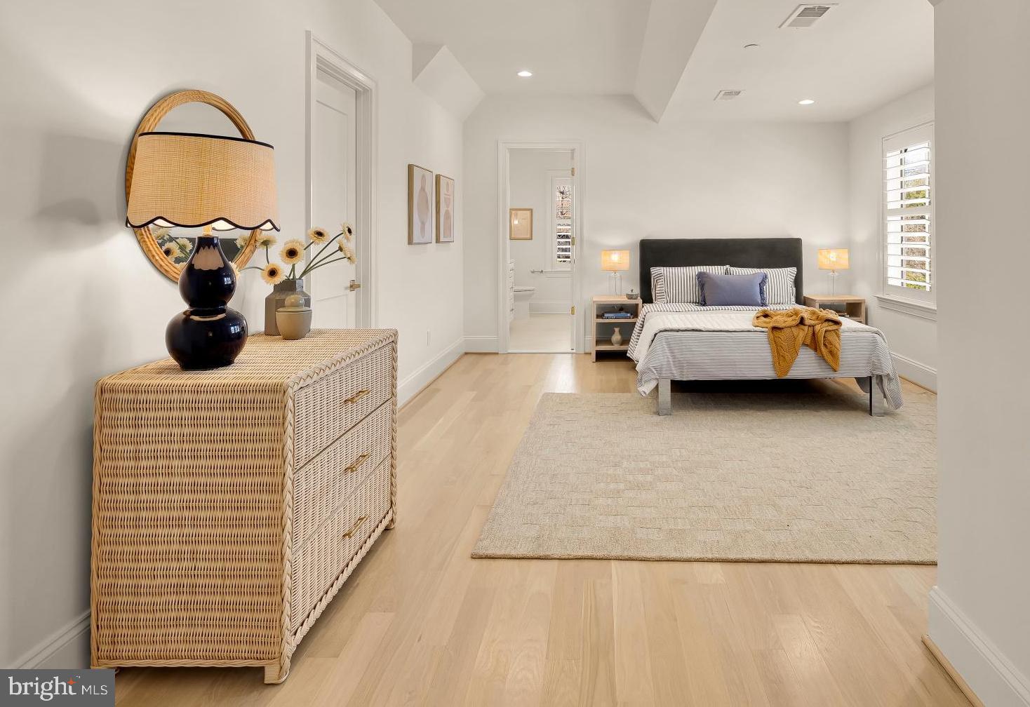 ARROWOOD - Residential