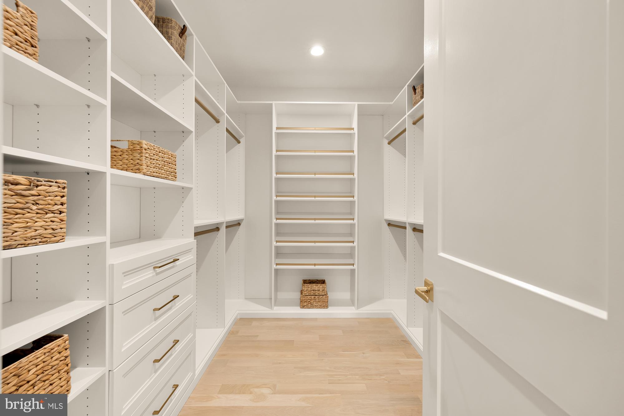 ARROWOOD - Residential