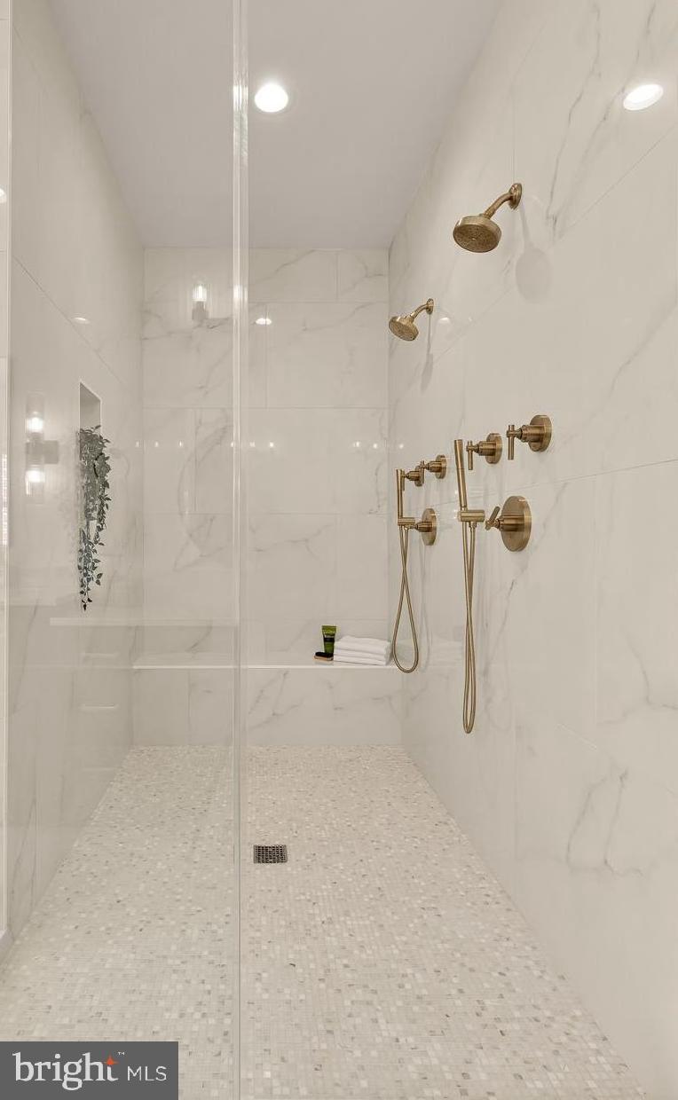 ARROWOOD - Residential