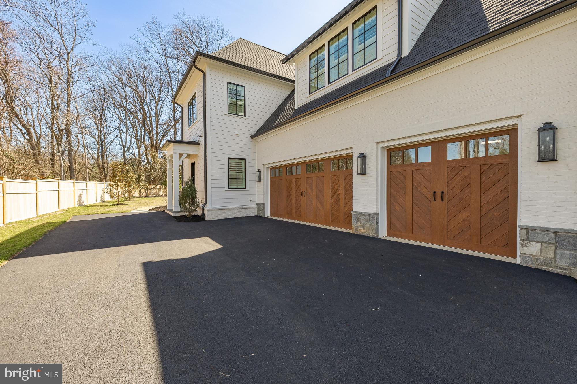 ARROWOOD - Residential