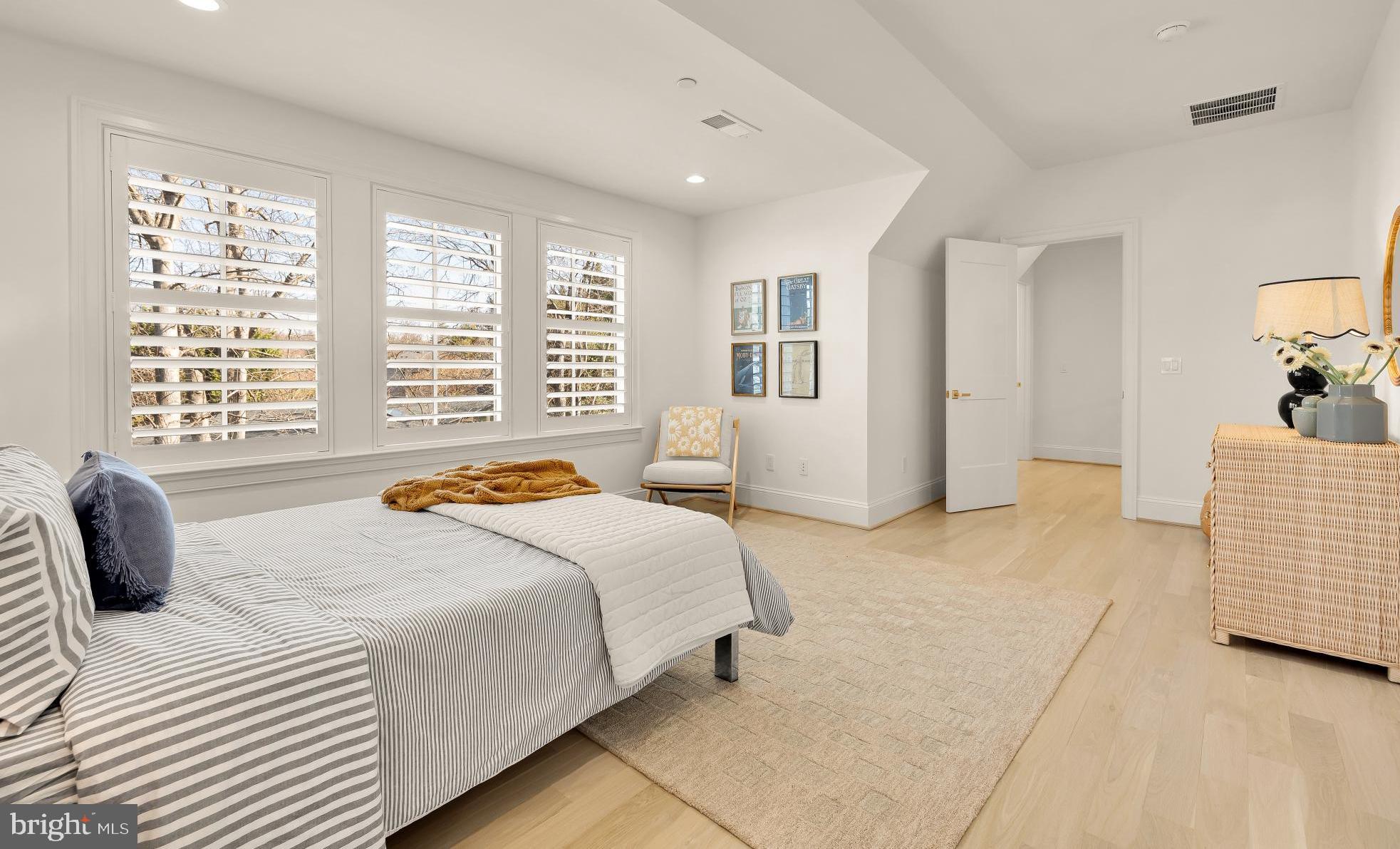 ARROWOOD - Residential