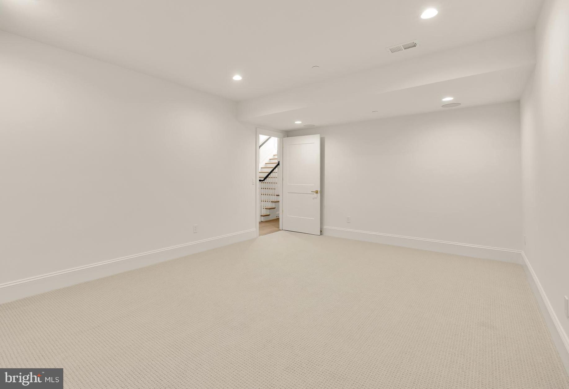 ARROWOOD - Residential