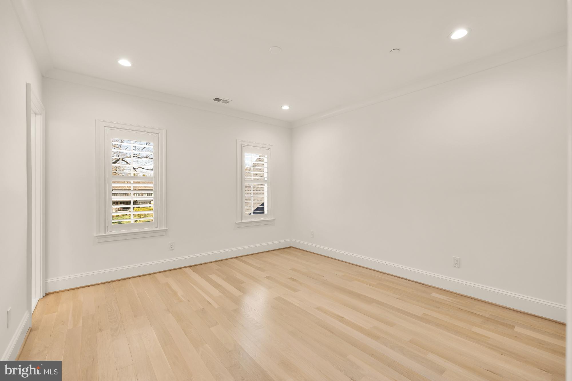 ARROWOOD - Residential