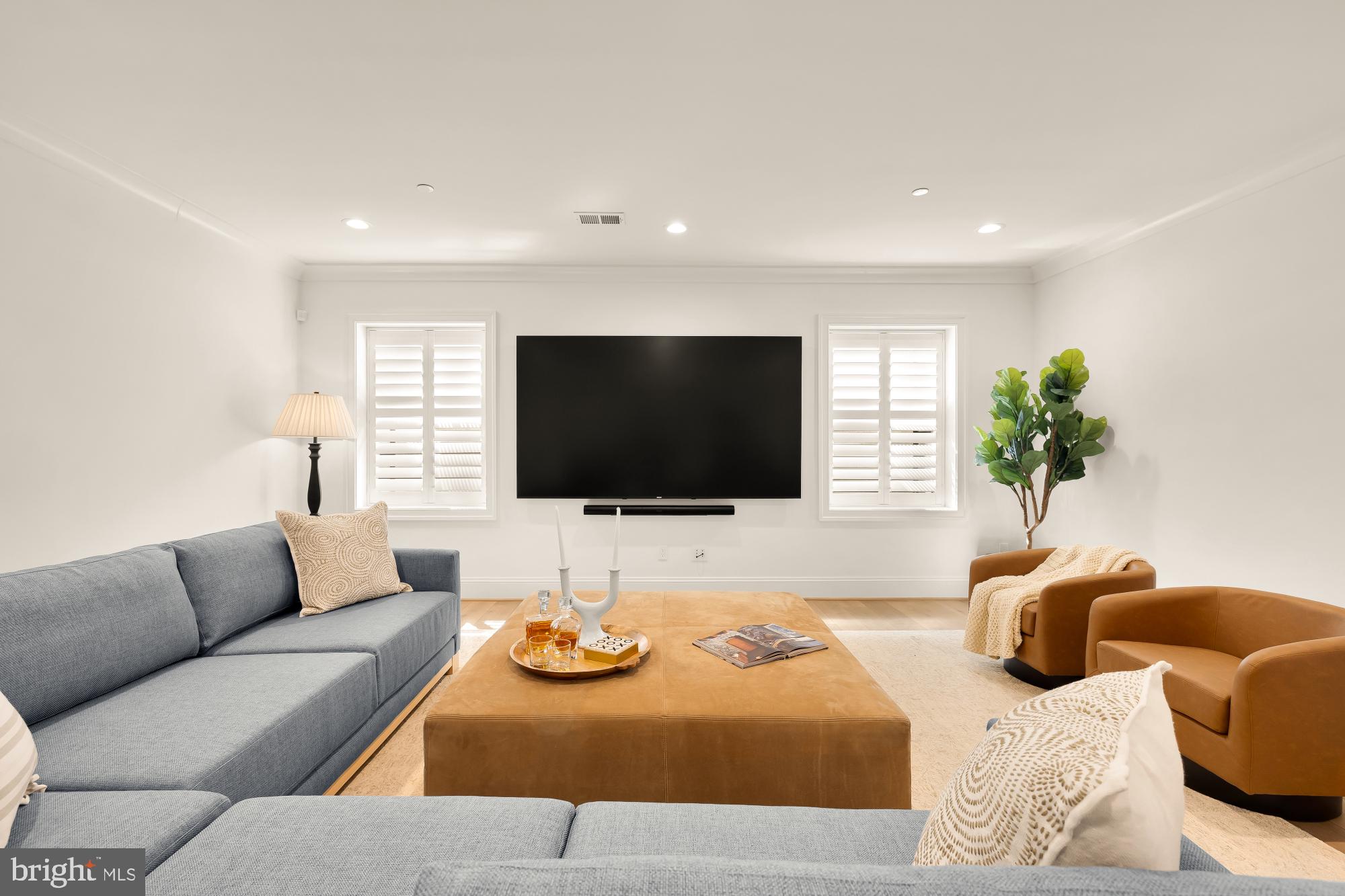 ARROWOOD - Residential