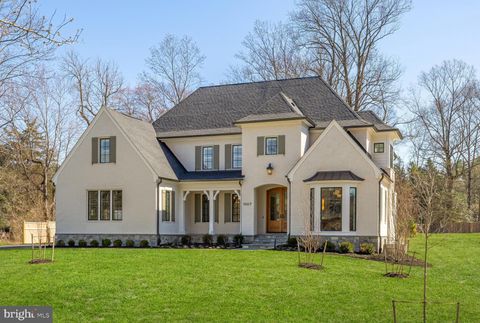 Photo of 9117 Redwood Avenue, BETHESDA, MD 20817 (MLS # MDMC2223506)