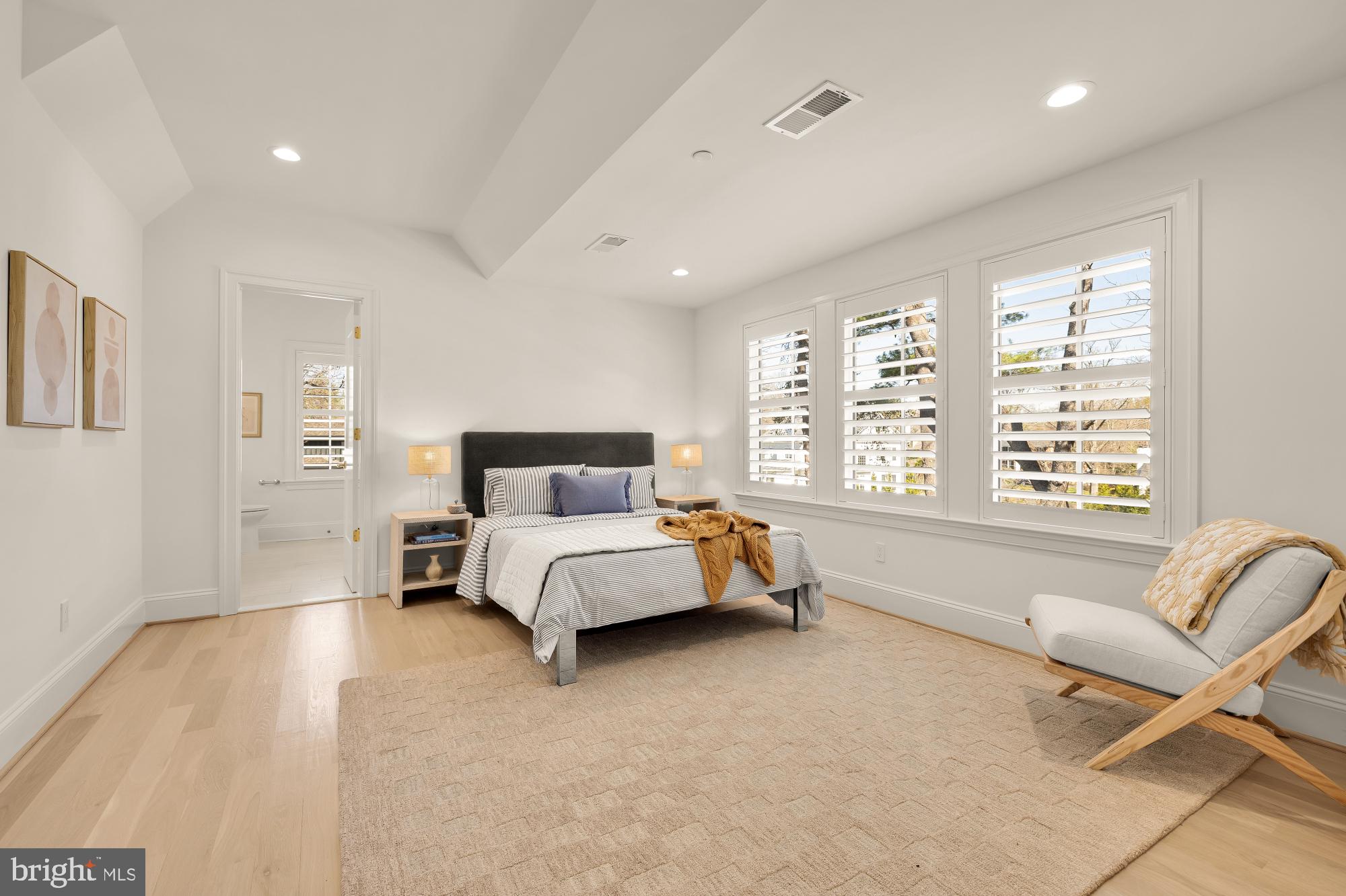 ARROWOOD - Residential