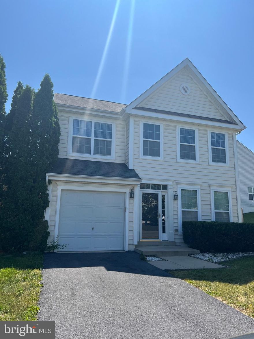 Lovely 3 bedroom, 2.5 bath colonial on large fenced in lot.  Large living room and dining room with fireplace.  Large master ensuite with soaking tub. No smoking. Pets case by case with a $700 non-refundable deposit.