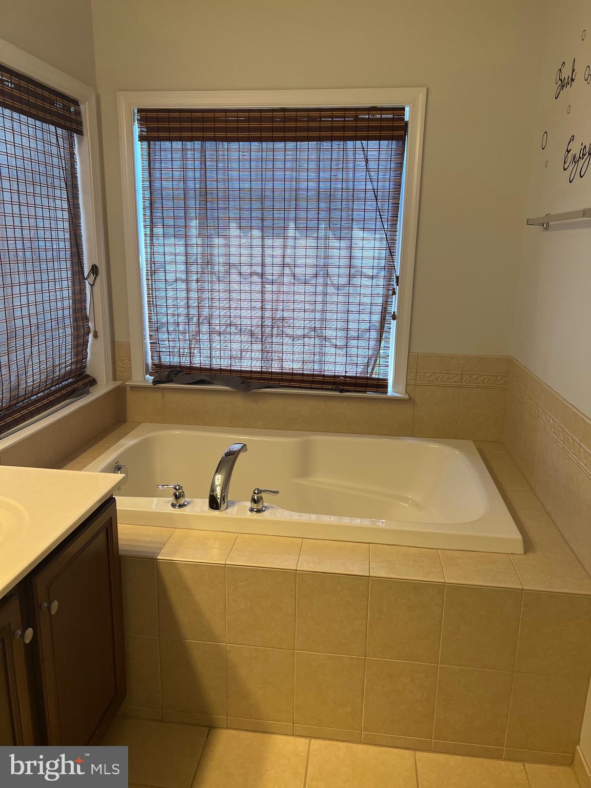 HAMMONDS MILL - Residential Lease