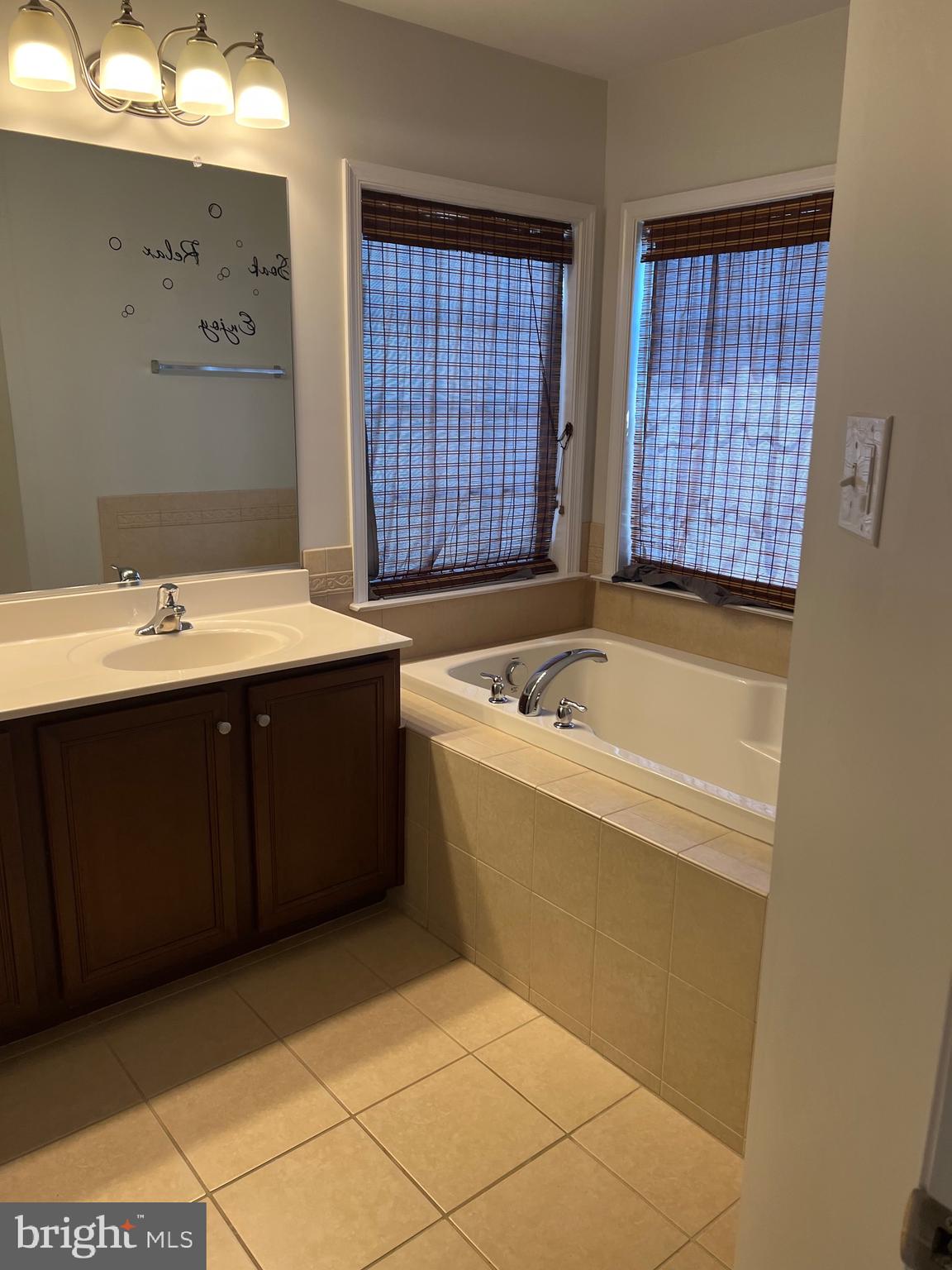 HAMMONDS MILL - Residential Lease