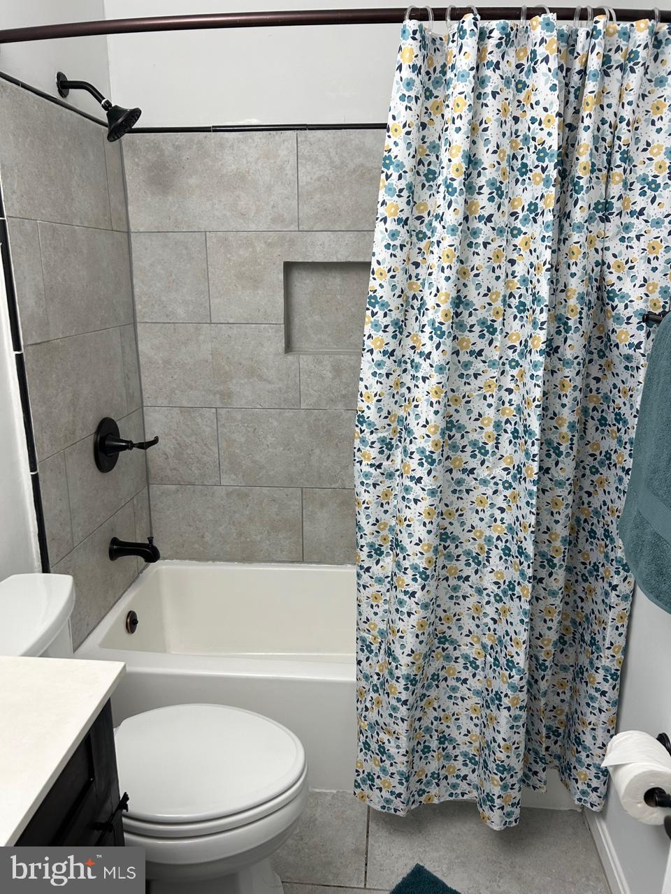 NEWINGTON STATION - Residential