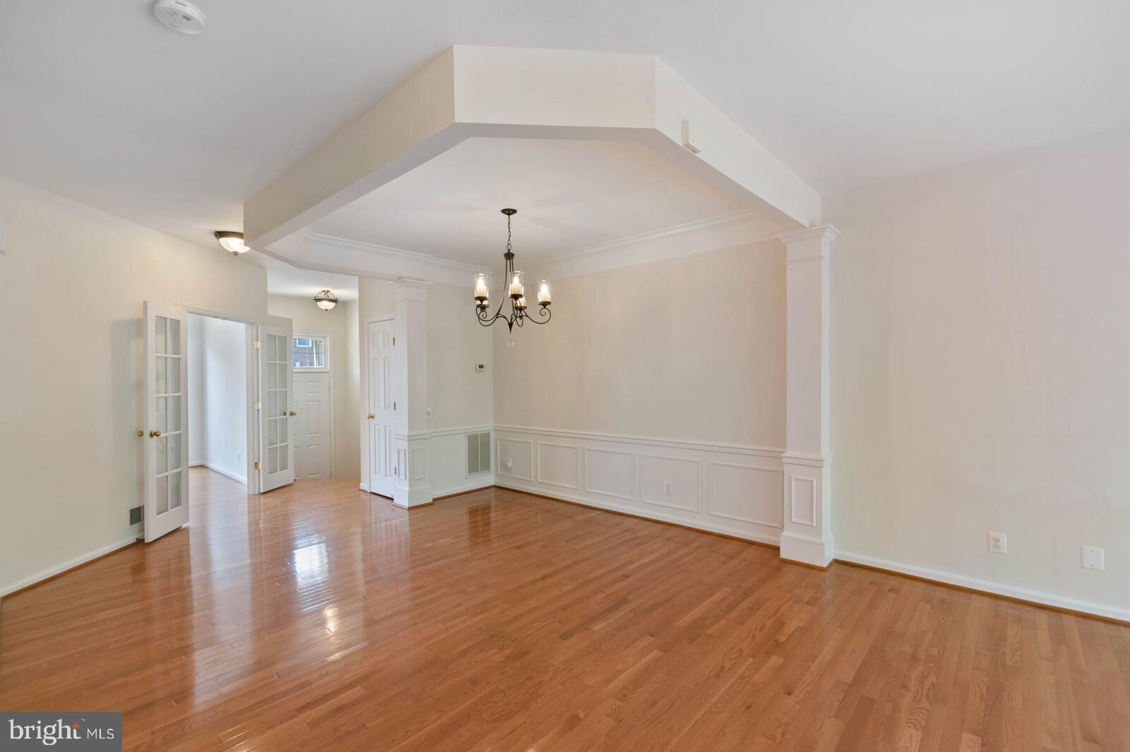 TOWNES AT MANCHESTER PARK - Residential