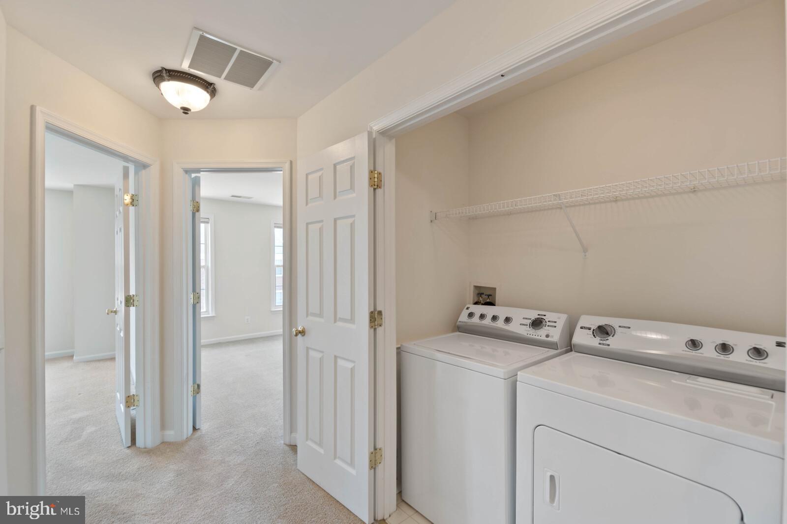 TOWNES AT MANCHESTER PARK - Residential