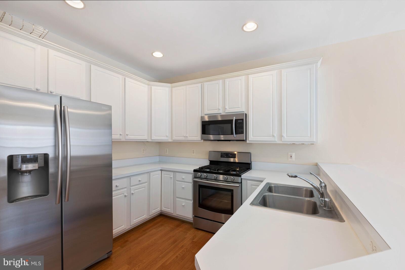 TOWNES AT MANCHESTER PARK - Residential