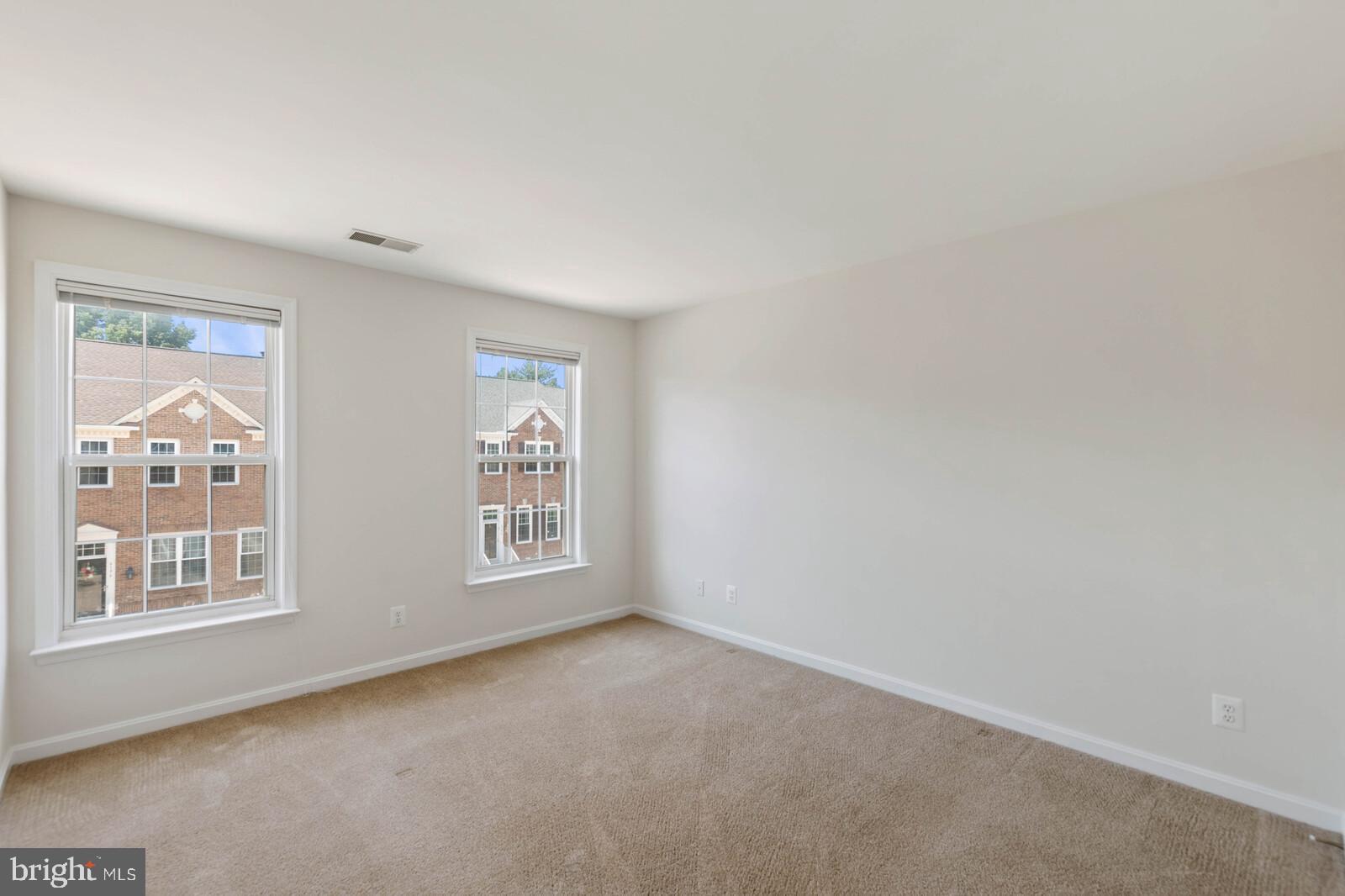 TOWNES AT MANCHESTER PARK - Residential