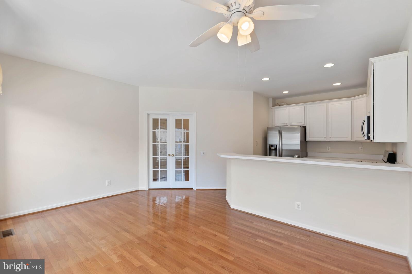 TOWNES AT MANCHESTER PARK - Residential