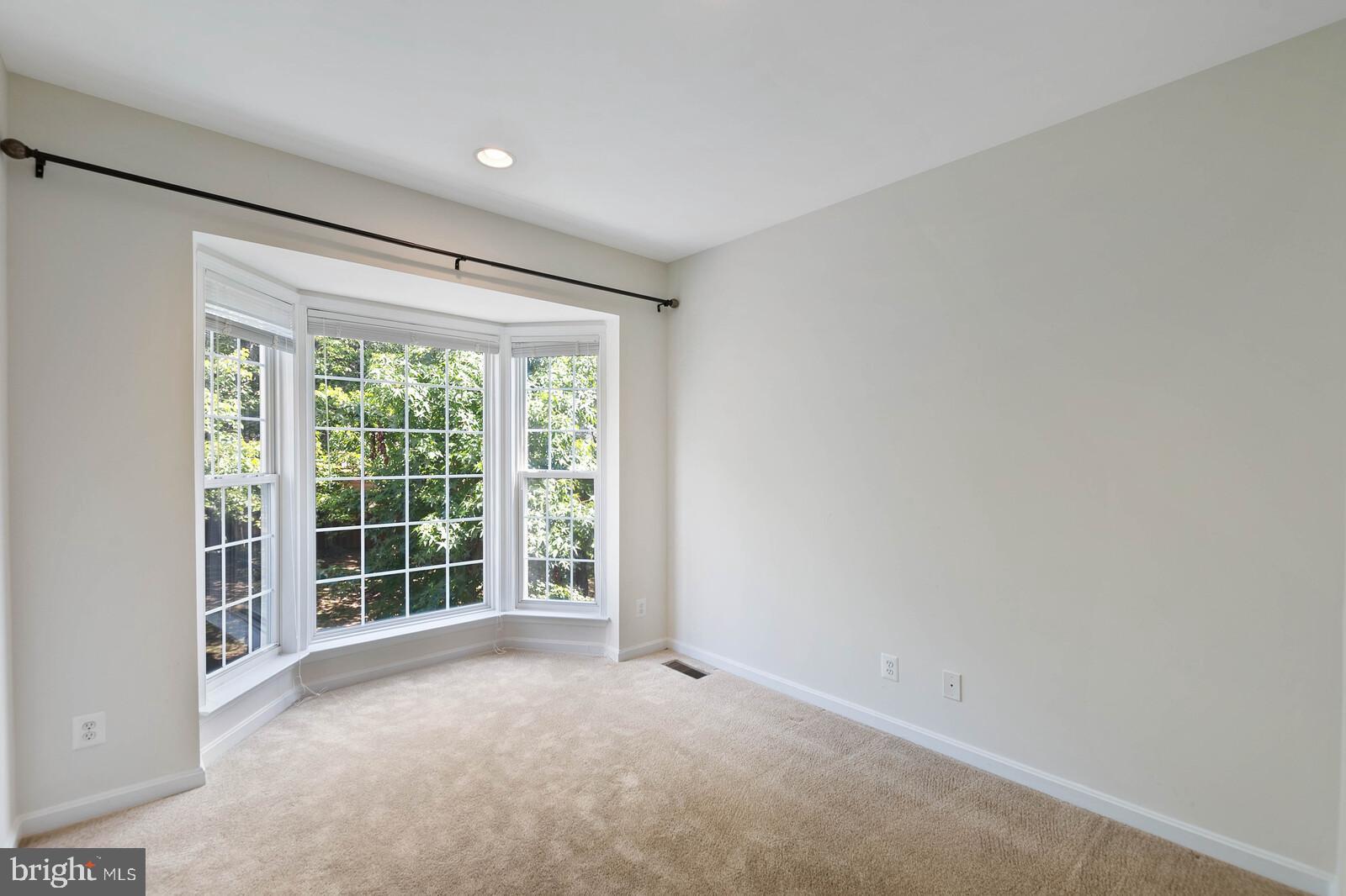 TOWNES AT MANCHESTER PARK - Residential