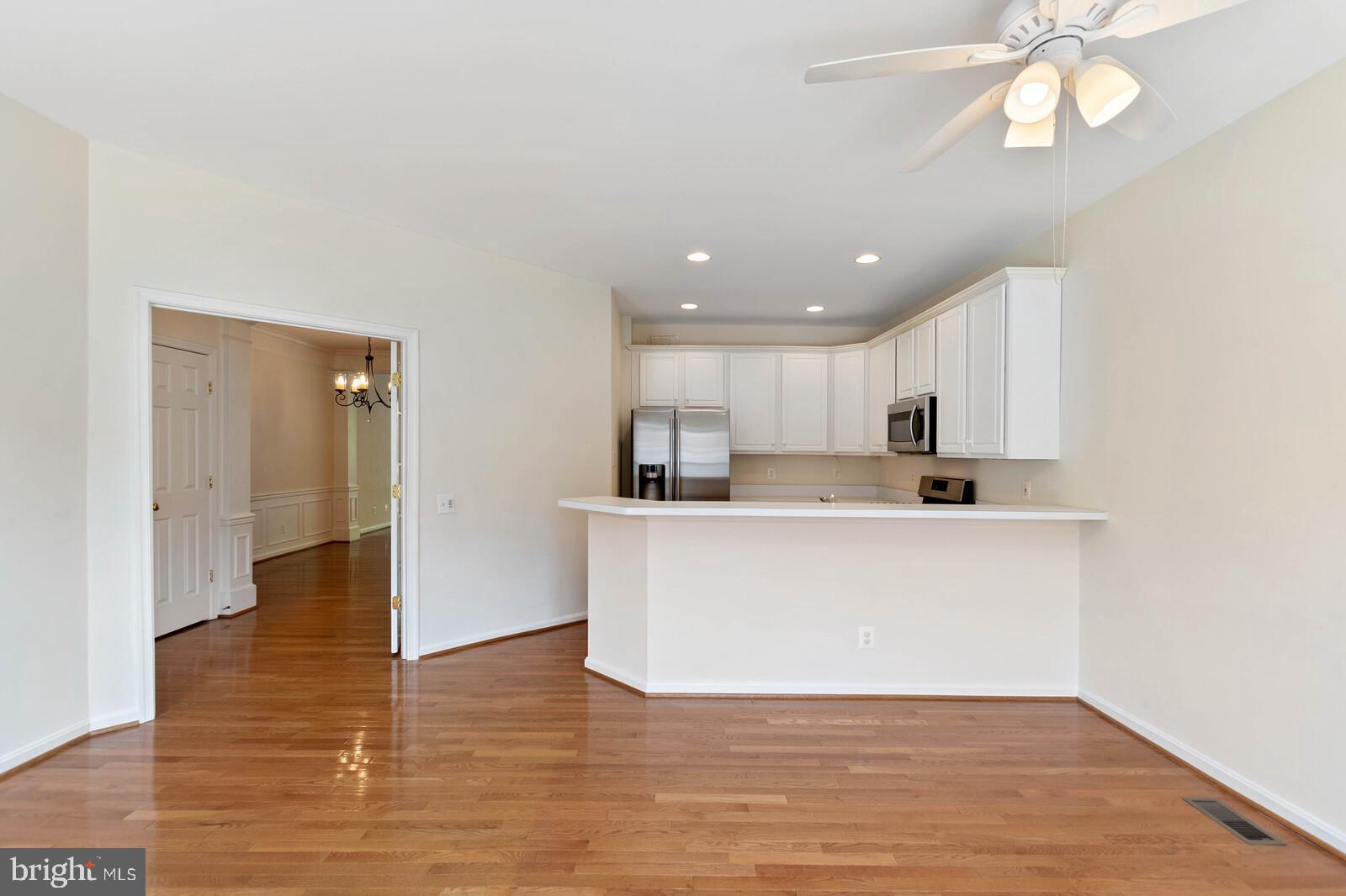 TOWNES AT MANCHESTER PARK - Residential