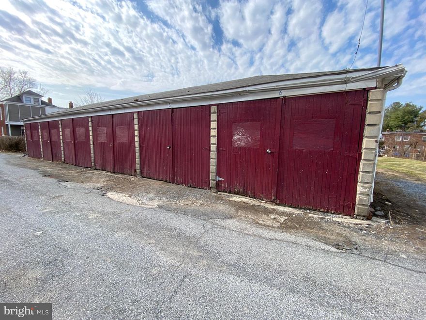 Opportunity to buy a 6 unit storage building in a residential neighborhood. Units can be rented out as they are now, use them for your business's storage needs, or a combination of both. Five of the 6 units are currently rented. Easy Access.  Non-climate controlled.  Single story concrete block building.   Low maintenance operation and strong income make this an attractive investment!