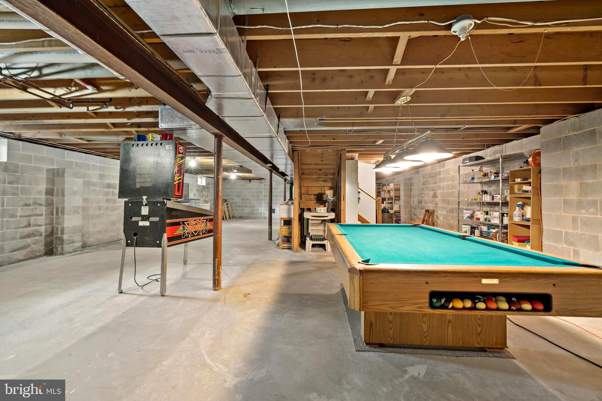 HICKORY TREE ESTS - Residential