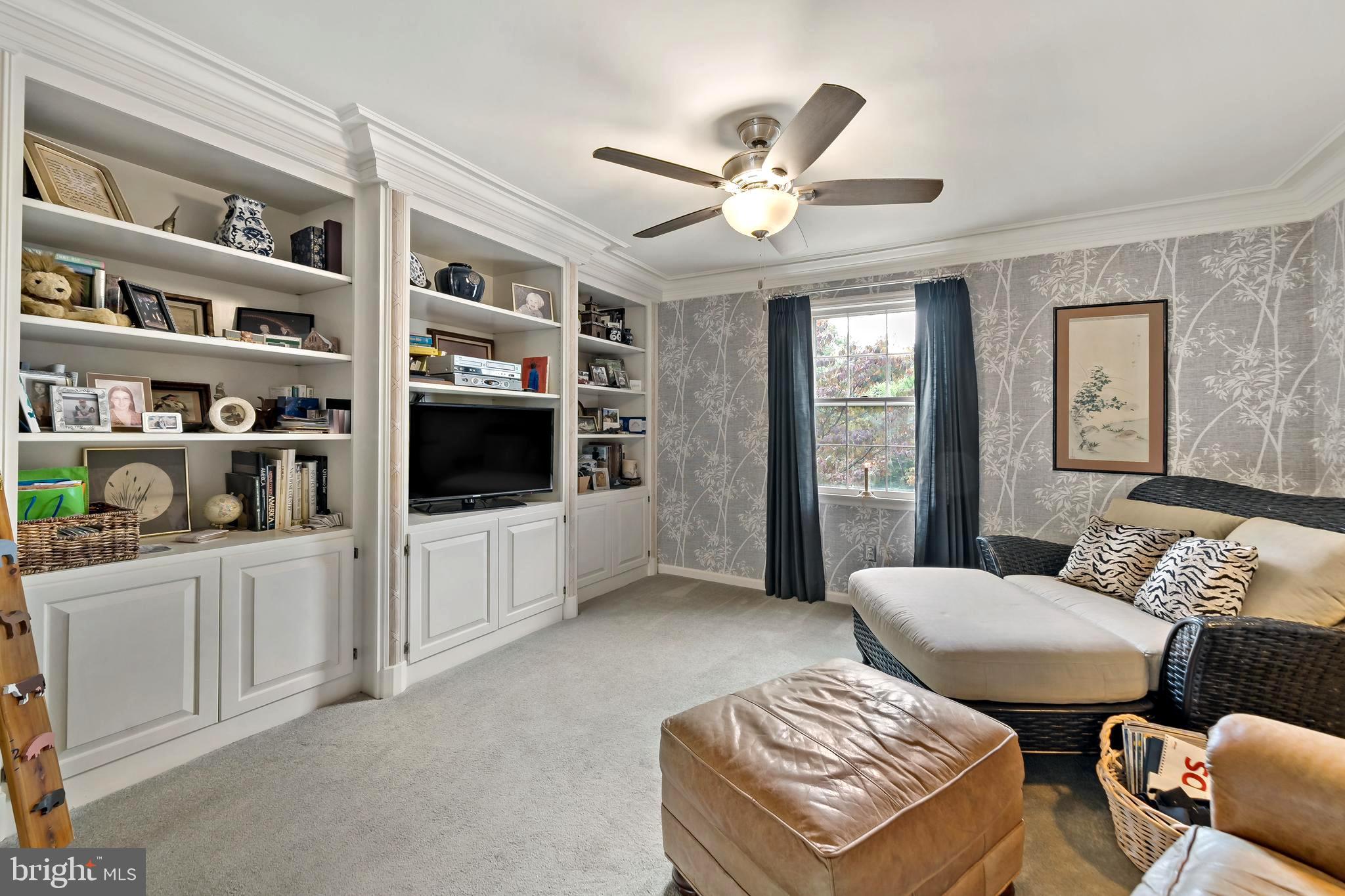 HICKORY TREE ESTS - Residential