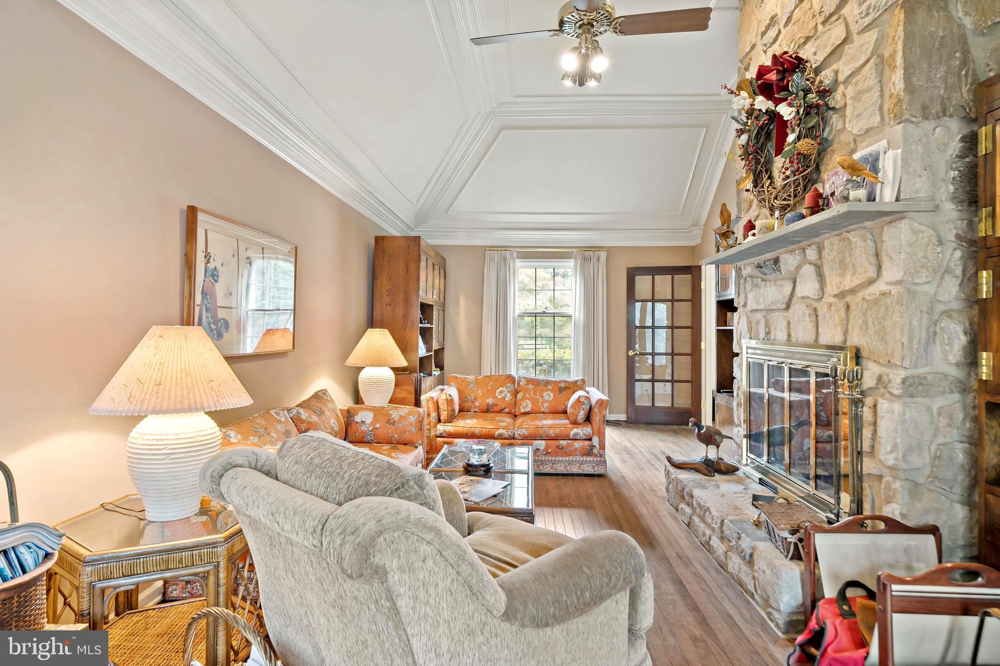 HICKORY TREE ESTS - Residential