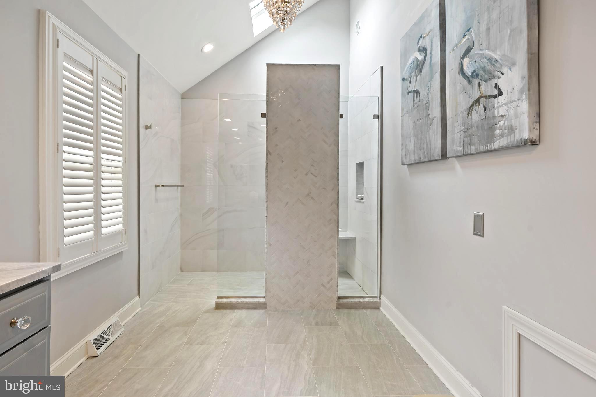 HICKORY TREE ESTS - Residential