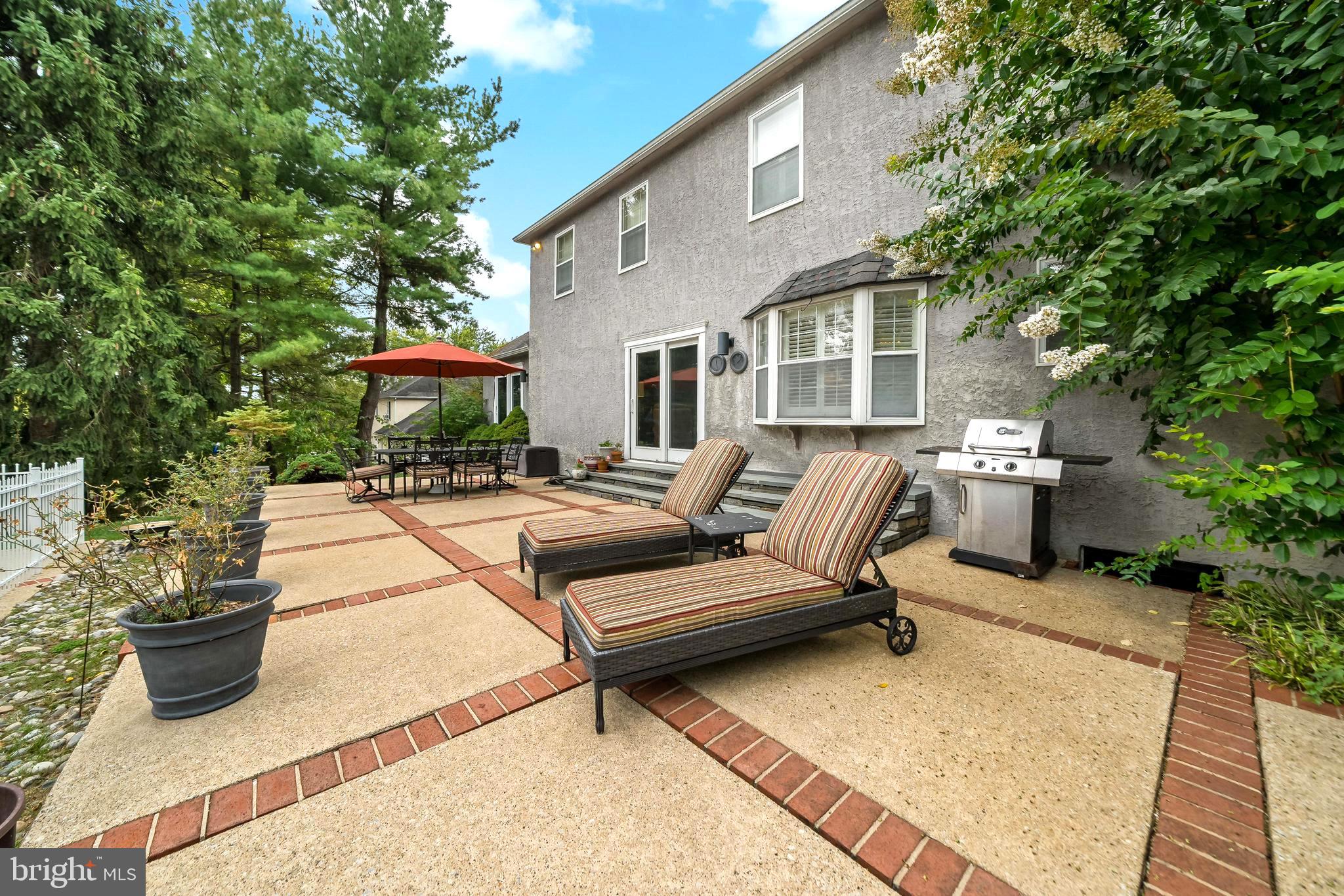 HICKORY TREE ESTS - Residential